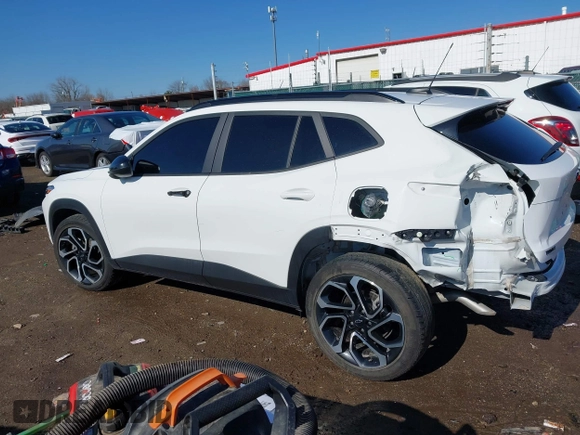 2024 Chevrolet Trax 2RS with VIN KL77LJE22RC061512, listed as a IAAI auction lot 41818671 with 51,461 mi miles and . Bid and sale history available at DreamBid. Image 15.