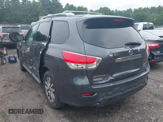 2013 Nissan Pathfinder SL with VIN 5N1AR2MM8DC627080, listed as a IAAI auction lot 42393981 with 236,401 mi miles and . Bid and sale history available at DreamBid. Image 3.