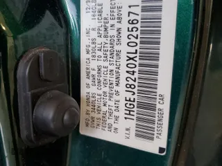 1999 Honda Civic EX z VIN 1HGEJ8240XL025671, wystawiony jako Copart lot #42625445 z przebiegiem 217 131 mil mil oraz Szkoda całkowita • Salvage title. Historia ofert i sprzedaży dostępna na DreamBid. Obrazek 12.