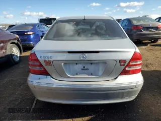 2002 Mercedes-Benz C 230/260/280/320 with VIN WDBRF64J02F194555, listed as a Copart auction lot 42923725 with 140,312 mi miles and Salvage Title. Bid and sale history available at DreamBid. Image 6.