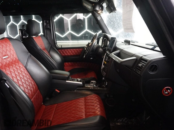 2018 Mercedes-Benz G 63 AMG z VIN WDCYC7DH4JX292399, wystawiony jako Copart lot #50209575 z przebiegiem 73 598 mil mil oraz Szkoda całkowita • Salvage title. Historia ofert i sprzedaży dostępna na DreamBid. Obrazek 5.