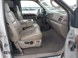 2002 Ford Super Duty F-250 XL with VIN 1FTNW21F52ED46120, listed as a IAAI auction lot 41681768 with 242,053 mi miles. Bid and sale history available at carsss.com. Image 5.