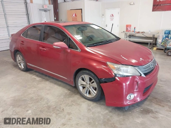 2010 Lexus HS 250h z VIN JTHBB1BAXA2005211, wystawiony jako IAAI lot #41884955 z przebiegiem 214 578 mil mil oraz . Historia ofert i sprzedaży dostępna na DreamBid. Obrazek 1.