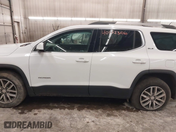 2017 GMC Acadia SLE with VIN 1GKKNSLS9HZ275154, listed as a IAAI auction lot 40992306 with 171,441 mi miles. Bid and sale history available at carsss.com. Image 15.