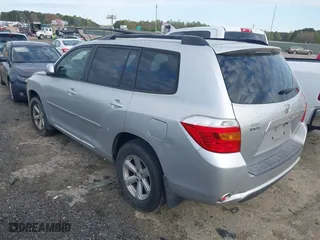 2008 Toyota Highlander with VIN JTEDS41A182058737, listed as a IAAI auction lot 41932660 with 260,512 mi miles. Bid and sale history available at carsss.com. Image 3.