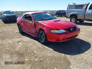 2000 Ford Mustang GT with VIN 1FAFP45X6YF214265, listed as a IAAI auction lot 41662925 with 81,814 mi miles. Bid and sale history available at carsss.com. Image 1.