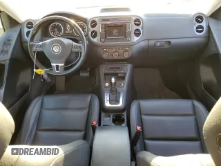 2016 Volkswagen Tiguan SE with VIN WVGBV7AX0GW528462, listed as a Copart auction lot 49254155 with 97,202 mi miles and Salvage Title. Bid and sale history available at DreamBid. Image 8.