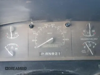 1996 Ford Bronco XL z VIN 1FMEU15N0TLB63427, wystawiony jako Copart lot #82779084 z przebiegiem 175 679 mil mil oraz Szkoda całkowita • Salvage title. Historia ofert i sprzedaży dostępna na DreamBid. Obrazek 9.