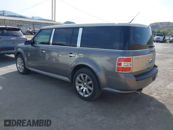 2009 Ford Flex Limited with VIN 2FMDK53C09BA26412, listed as a IAAI auction lot 41755804 with 100,575 mi miles. Bid and sale history available at carsss.com. Image 3.