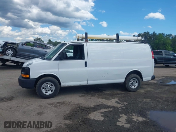 2012 Chevrolet Express Cargo with VIN 1GCZGTBG4C1179172, listed as a IAAI auction lot 42344866 with 257,396 mi miles and . Bid and sale history available at DreamBid. Image 14.