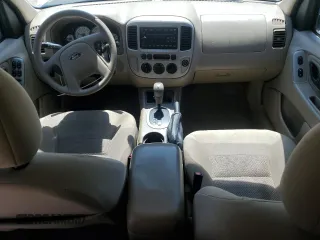 2006 Ford Escape XLT z VIN 1FMYU93176KB98889, wystawiony jako Copart lot #56388425 z przebiegiem 149 002 mil mil oraz Szkoda całkowita • Salvage title. Historia ofert i sprzedaży dostępna na DreamBid. Obrazek 8.