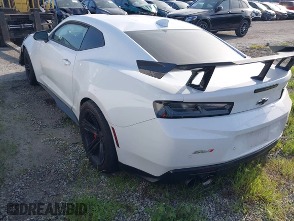 2018 Chevrolet Camaro ZL1 with VIN 1G1FJ1R61J0183374, listed as a IAAI auction lot 41622572 with 38,661 mi miles and . Bid and sale history available at DreamBid. Image 3.