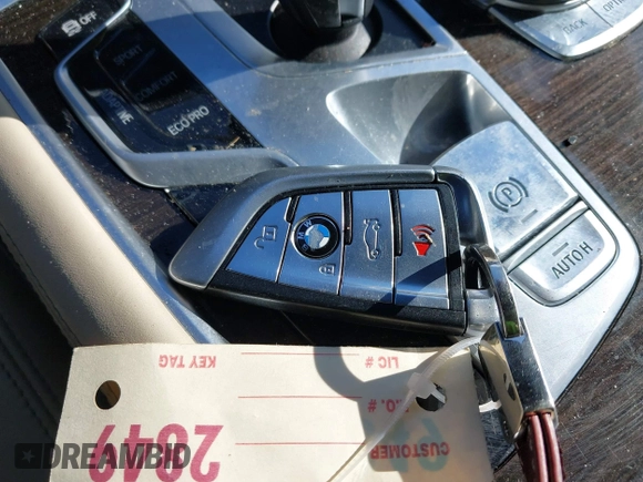 2018 BMW 7 Series 740i xDrive with VIN WBA7E4C54JGV23736, listed as a IAAI auction lot 41457470 with 70,243 mi miles. Bid and sale history available at carsss.com. Image 11.