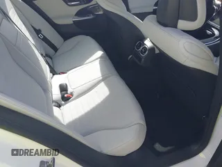 2024 Mercedes-Benz C 300 z VIN W1KAF4GB8RR227839, wystawiony jako IAAI lot #42079634 z przebiegiem 2 062 mil mil oraz . Historia ofert i sprzedaży dostępna na DreamBid. Obrazek 8.