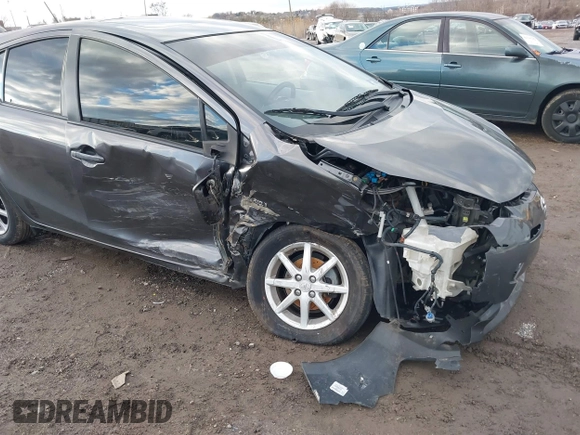 2012 Toyota Prius c One with VIN JTDKDTB31C1029950, listed as a IAAI auction lot 41223112 with 117,660 mi miles. Bid and sale history available at carsss.com. Image 6.
