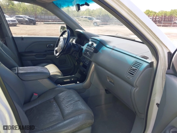 2003 Honda Pilot EX with VIN 2HKYF18593H613457, listed as a IAAI auction lot 42091759 with 297,397 mi miles. Bid and sale history available at carsss.com. Image 5.