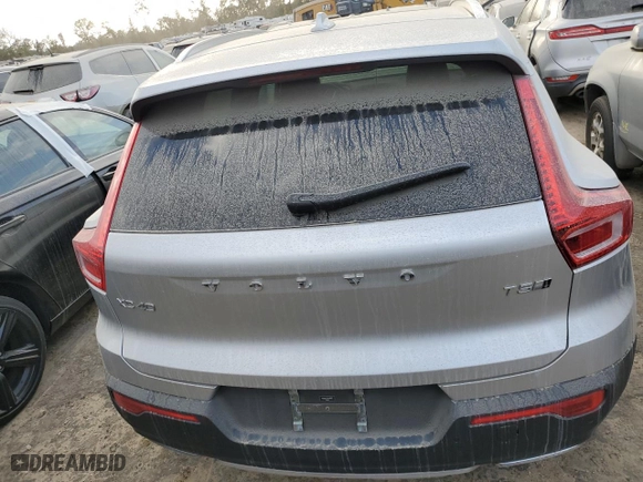 2019 Volvo XC40 Inscription with VIN YV4162UL6K2146605, listed as a Copart auction lot 73954724 with 0 mi miles and Salvage Title. Bid and sale history available at carsss.com. Image 6.