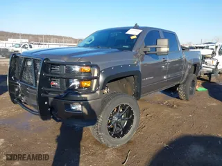 2015 Chevrolet Silverado 1500 LT with VIN 3GCUKREC9FG322269, listed as a IAAI auction lot 41298687 with 147,336 mi miles. Bid and sale history available at carsss.com. Image 2.