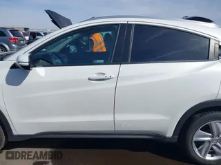 2020 Honda HR-V EX with VIN 3CZRU6H51LM721101, listed as a IAAI auction lot 41582898 with 113,740 mi miles. Bid and sale history available at carsss.com. Image 15.