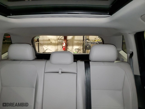 2018 Volkswagen Tiguan SEL with VIN 3VV2B7AX2JM013095, listed as a Copart auction lot 47025615 with 66,461 mi miles and Salvage Title. Bid and sale history available at carsss.com. Image 10.