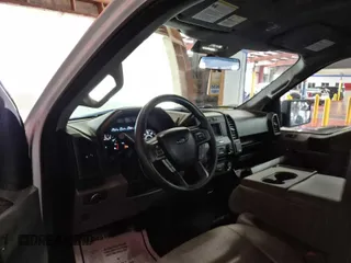 2018 Ford F-150 XL z VIN 1FTMF1EB6JKF86421, wystawiony jako IAAI lot #42679350 z przebiegiem 11 869 mil mil oraz . Historia ofert i sprzedaży dostępna na DreamBid. Obrazek 1.