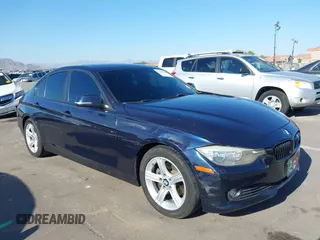 2014 BMW 3 Series 328i z VIN WBA3C1C58EK115326, wystawiony jako IAAI lot #42403532 z przebiegiem 135 348 mil mil oraz . Historia ofert i sprzedaży dostępna na DreamBid. Obrazek 6.
