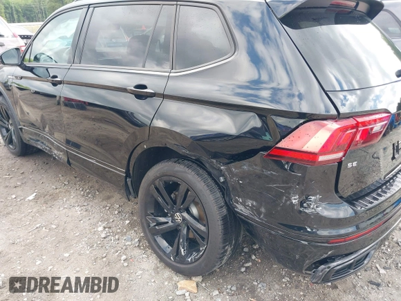 2023 Volkswagen Tiguan SE R-Line Black с VIN 3VVCB7AX3PM131427, выставлен на аукционе IAAI как лот 42314267 с пробегом 19 250 миль миль и . История ставок и продаж доступна на DreamBid. Изображение 6.