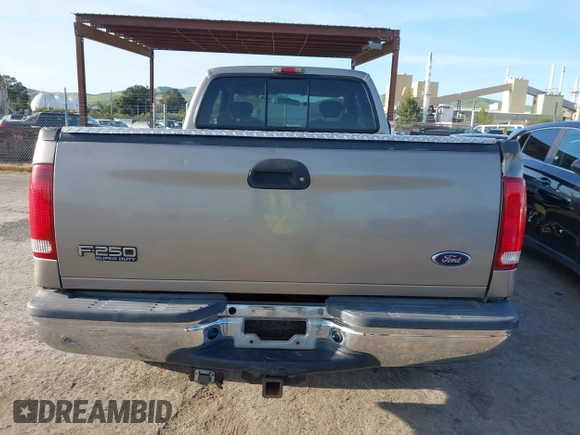 2003 Ford F-250 XL с VIN 1FTNX21F53EA44163, выставлен на аукционе IAAI как лот 41989527 с пробегом 233 059 миль миль и . История ставок и продаж доступна на DreamBid. Изображение 16.