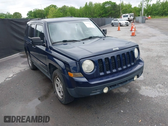 2014 Jeep Patriot Altitude z VIN 1C4NJPBA0ED585356, wystawiony jako IAAI lot #41601154 z przebiegiem 169 333 mil mil oraz . Historia ofert i sprzedaży dostępna na DreamBid. Obrazek 1.