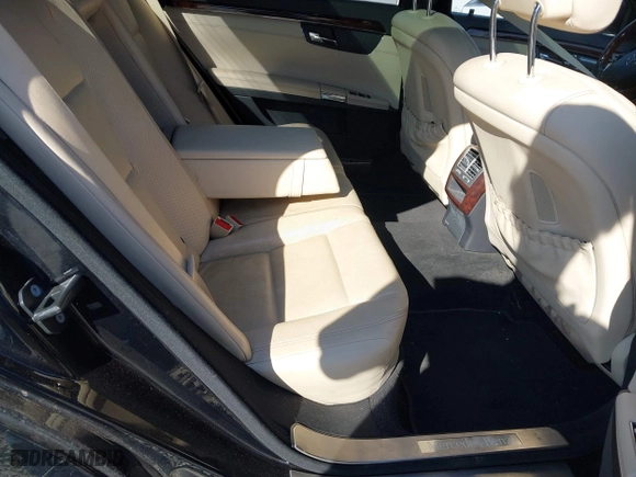 2012 Mercedes-Benz S-Class S 550 with VIN WDDNG7DB2CA465597, listed as a IAAI auction lot 41693984 with 164,765 mi miles. Bid and sale history available at carsss.com. Image 8.