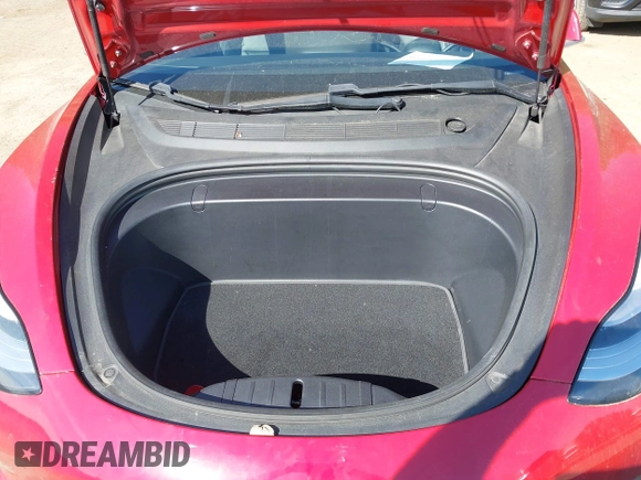 2018 Tesla Model 3 Long Range Battery z VIN 5YJ3E1EA3JF047287, wystawiony jako IAAI lot #42099771 z przebiegiem 120 470 mil mil oraz . Historia ofert i sprzedaży dostępna na DreamBid. Obrazek 10.