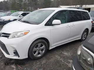 2018 Toyota Sienna LE Auto Access Seat with VIN 5TDKZ3DC7JS962959, listed as a IAAI auction lot 41614517 with 89,362 mi miles. Bid and sale history available at carsss.com. Image 2.