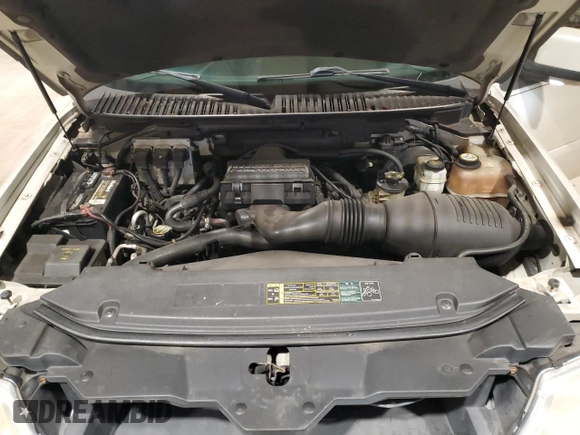 2005 Lincoln Navigator Luxury with VIN 5LMFU28505LJ00446, listed as a Copart auction lot 76027694 with 128,345 mi miles and Salvage Title. Bid and sale history available at carsss.com. Image 12.