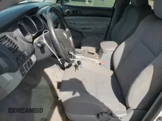 2010 Toyota Tacoma z VIN 5TEMU4FN7AZ710076, wystawiony jako Copart lot #56384345 z przebiegiem 215 043 mil mil oraz Szkoda całkowita • Salvage title. Historia ofert i sprzedaży dostępna na DreamBid. Obrazek 7.