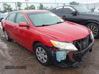 2011 Toyota Camry LE z VIN 4T1BF3EKXBU716690, wystawiony jako IAAI lot #42388917 z przebiegiem 184 053 mil mil oraz . Historia ofert i sprzedaży dostępna na DreamBid. Obrazek 1.