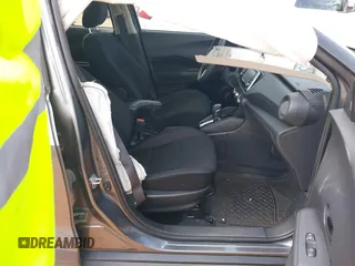 2021 Nissan Kicks S z VIN 3N1CP5BV3ML537164, wystawiony jako IAAI lot #42160097 z przebiegiem 55 980 mil mil oraz . Historia ofert i sprzedaży dostępna na DreamBid. Obrazek 5.