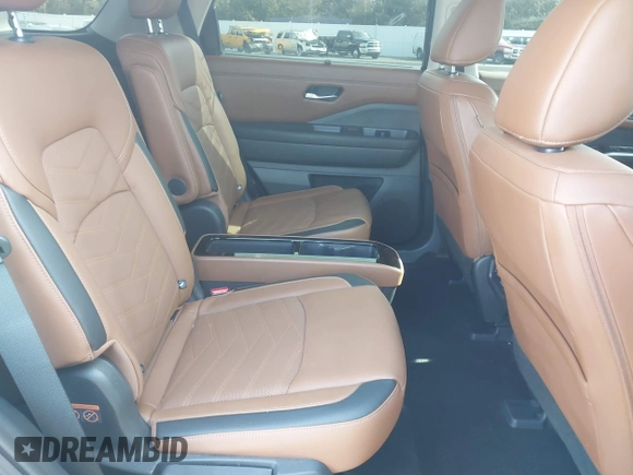 2024 Nissan Pathfinder Platinum with VIN 5N1DR3DK7RC269754, listed as a IAAI auction lot 41684186 with 14,047 mi miles and . Bid and sale history available at DreamBid. Image 8.