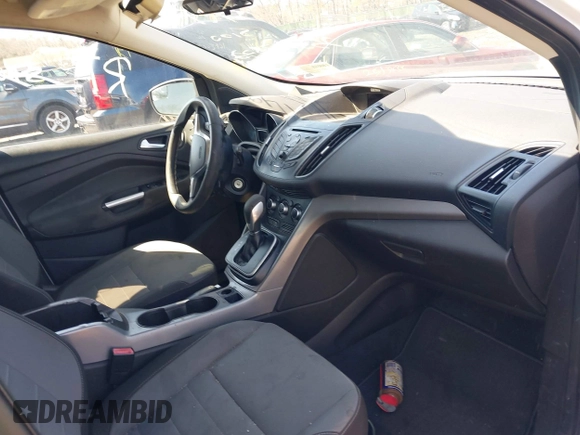2013 Ford Escape SE with VIN 1FMCU9GX6DUA61596, listed as a IAAI auction lot 41924999 with Not Provided miles and . Bid and sale history available at DreamBid. Image 5.