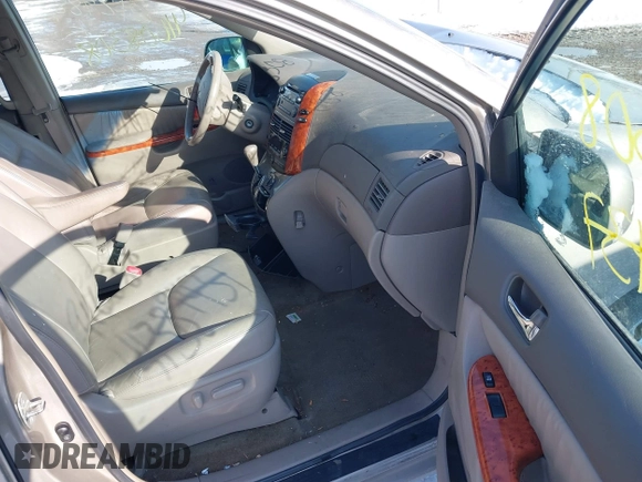 2007 Toyota Sienna XLE with VIN 5TDZK22C87S012988, listed as a IAAI auction lot 41608308 with 1 mi miles. Bid and sale history available at carsss.com. Image 5.