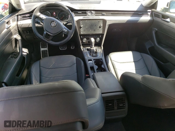 2019 Volkswagen Arteon SE z VIN WVWBR7AN2KE000430, wystawiony jako Copart lot #64304653 z przebiegiem 55 262 mil mil oraz . Historia ofert i sprzedaży dostępna na DreamBid. Obrazek 8.