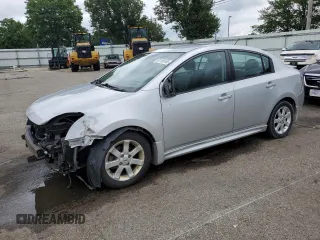 2012 Nissan Sentra S z VIN 3N1AB6AP4CL721400, wystawiony jako Copart lot #61196185 z przebiegiem 129 776 mil mil oraz Szkoda całkowita • Salvage title. Historia ofert i sprzedaży dostępna na DreamBid. Obrazek 1.