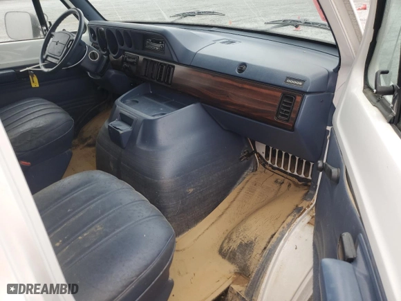 1995 Dodge Ram Wagon with VIN 2B5WB35Z2SK579208, listed as a Copart auction lot 41569955 with 48,534 mi miles and Salvage Title. Bid and sale history available at carsss.com. Image 8.