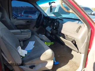 1999 Ford F-150 с VIN 1FTRX17WXXNA51165, выставлен на аукционе IAAI как лот 41707795 с пробегом Не указан миль и . История ставок и продаж доступна на DreamBid. Изображение 5.