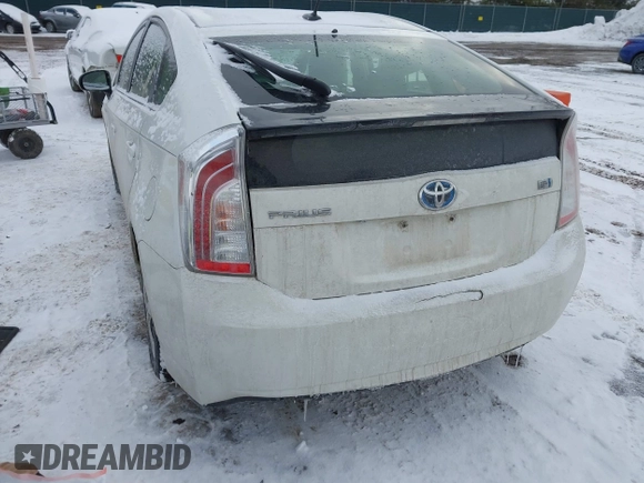 2015 Toyota Prius Four with VIN JTDKN3DU3F1933788, listed as a IAAI auction lot 41602001 with 324,092 mi miles. Bid and sale history available at carsss.com. Image 3.
