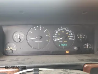 1998 Jeep Grand Cherokee Laredo with VIN 1J4GZ58S2WC281923, listed as a Copart auction lot 44010885 with 210,959 mi miles and Salvage Title. Bid and sale history available at carsss.com. Image 9.