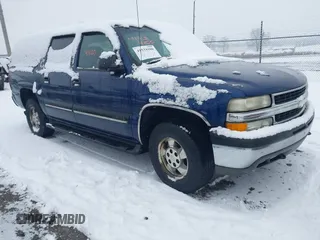 2002 Chevrolet Suburban LS with VIN 1GNFK16Z62J141868, listed as a IAAI auction lot 41534100 with 184,961 mi miles. Bid and sale history available at carsss.com. Image 1.