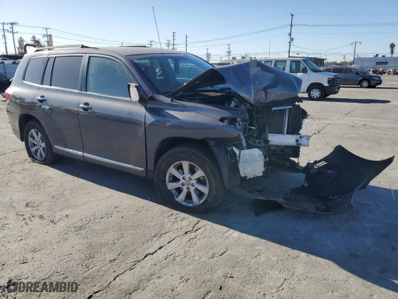 2011 Toyota Highlander with VIN 5TDZA3EH8BS015110, listed as a Copart auction lot 81560414 with 0 mi miles and Salvage Title. Bid and sale history available at carsss.com. Image 4.