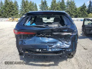 2024 Mazda CX-90 Preferred z VIN JM3KKBHA8R1142946, wystawiony jako Copart lot #60493614 z przebiegiem 5 837 mil mil oraz Szkoda całkowita • Salvage title. Historia ofert i sprzedaży dostępna na DreamBid. Obrazek 6.