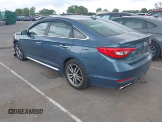 2015 Hyundai Sonata Sport z VIN 5NPE34AB8FH232023, wystawiony jako IAAI lot #42093888 z przebiegiem 212 144 mil mil oraz . Historia ofert i sprzedaży dostępna na DreamBid. Obrazek 3.