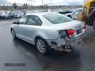 2012 Volkswagen Jetta S с VIN 3VW2K7AJ8CM394204, выставлен на аукционе IAAI как лот 41721042 с пробегом 215 326 миль миль и . История ставок и продаж доступна на DreamBid. Изображение 3.